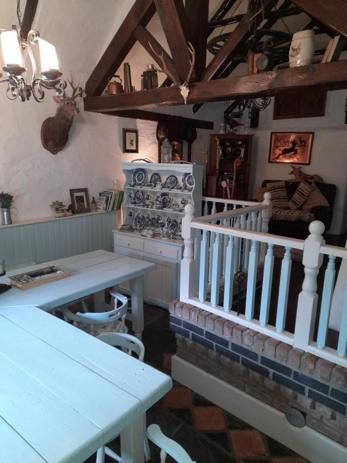 Clarisses Cottage ลาราห์ ภายนอก รูปภาพ