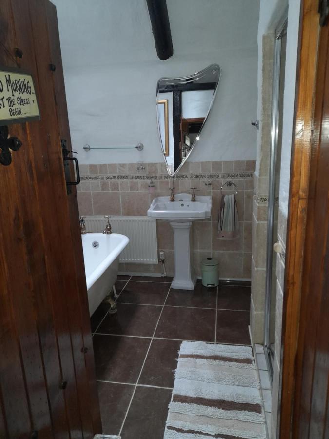 Clarisses Cottage ลาราห์ ภายนอก รูปภาพ