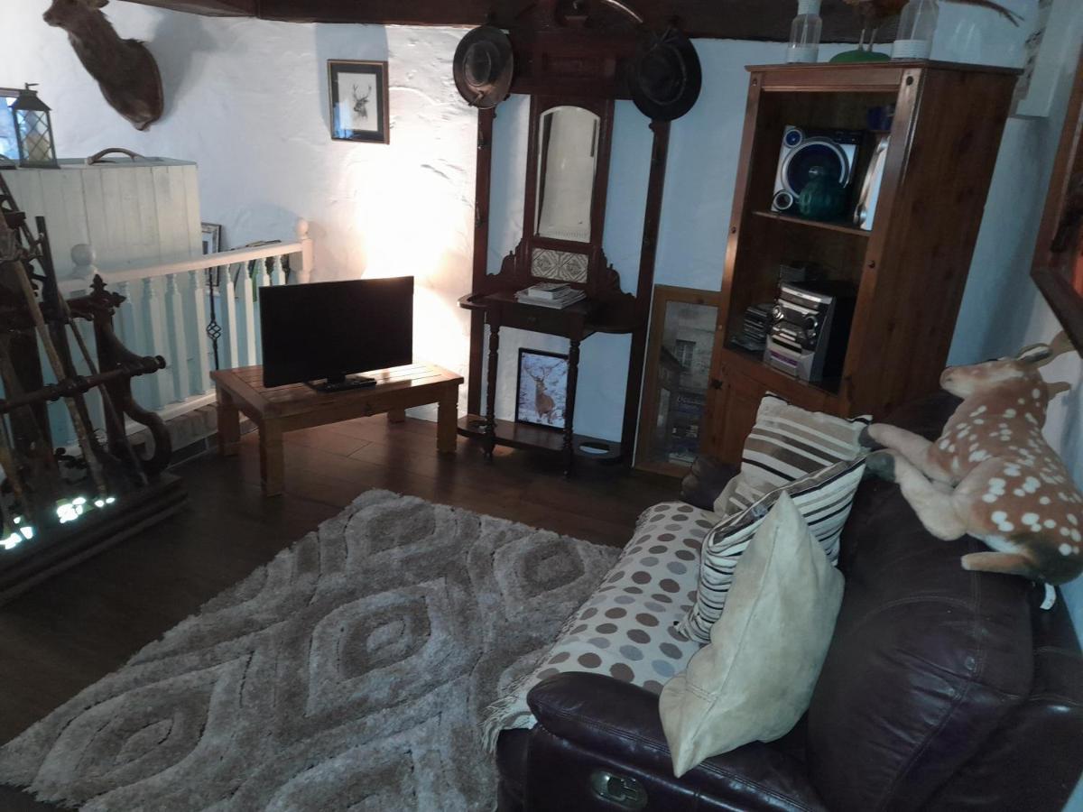 Clarisses Cottage ลาราห์ ภายนอก รูปภาพ