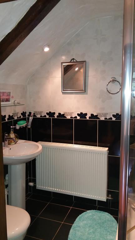 Clarisses Cottage ลาราห์ ภายนอก รูปภาพ